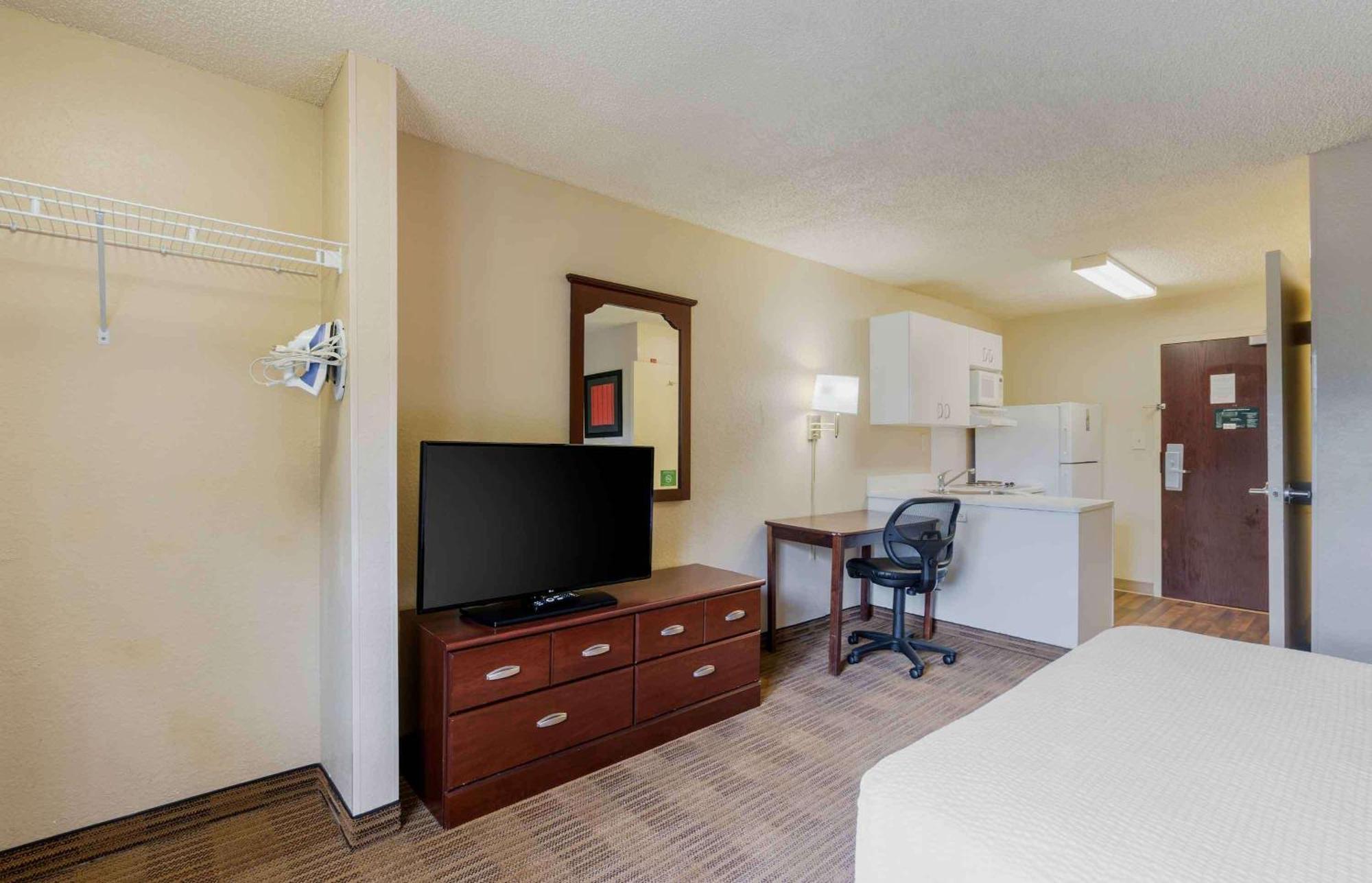 Extended Stay America Select Suites - Orlando - Maitland - 1760 Pembrook Dr Altamonte Springs Eksteriør bilde
